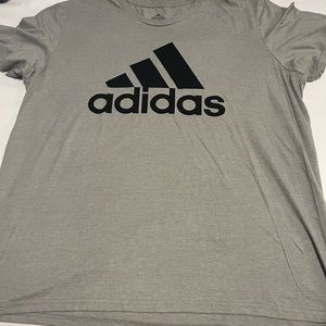 Adidas T-Shirt